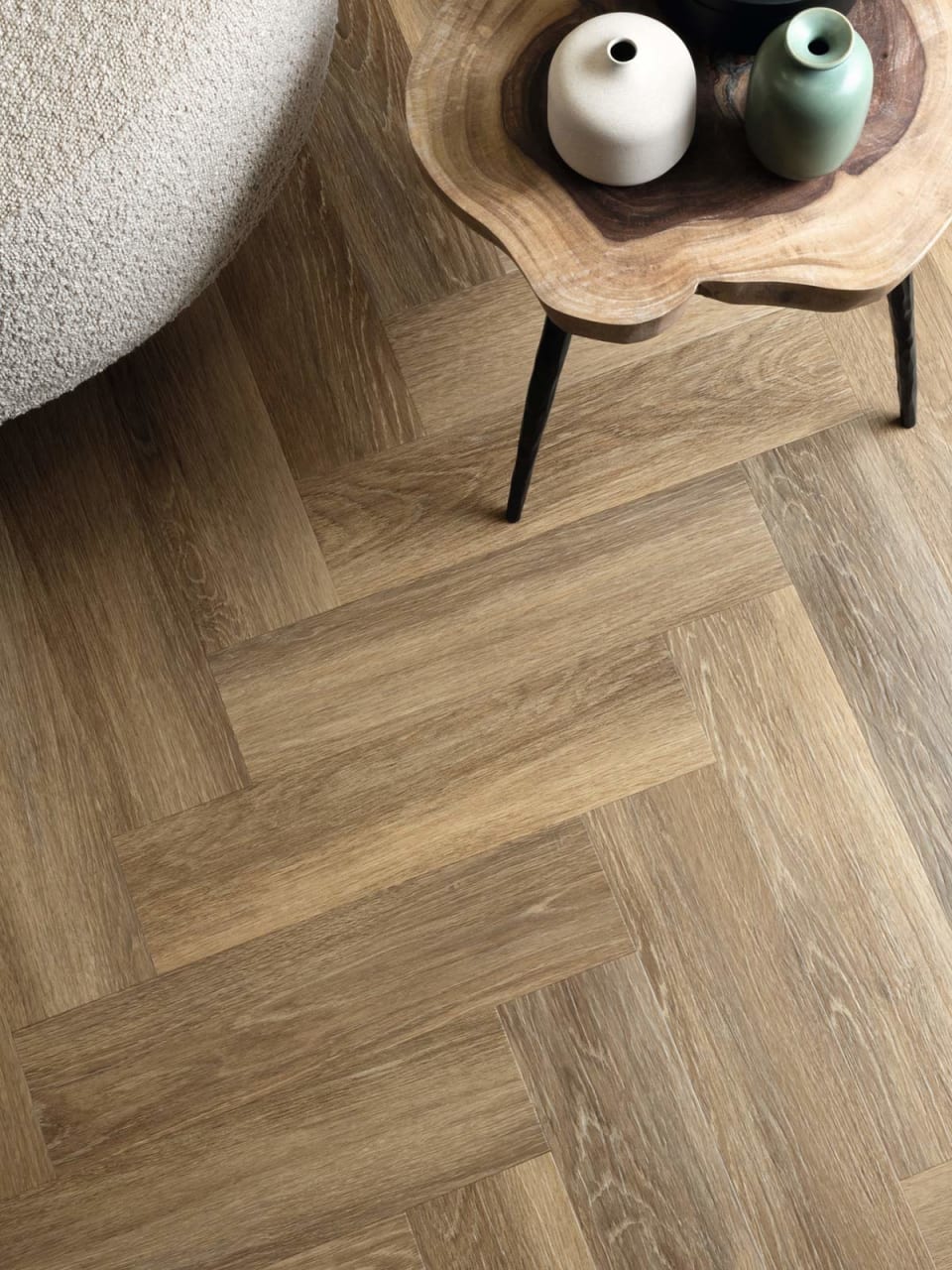 Esker Oak | FS7W6150 | LVT Design flooring from the Amtico Form